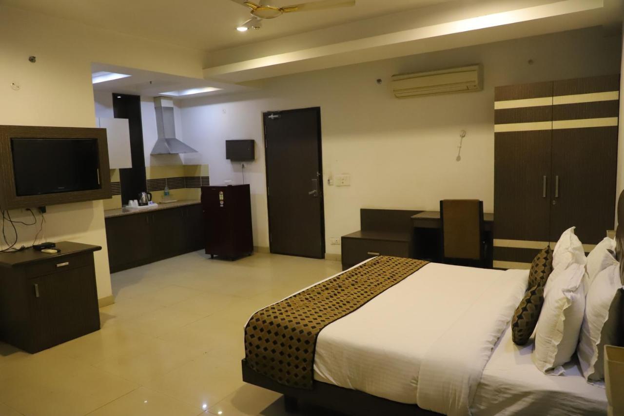 Genx Le Crescent Ghaziabad Hotel Exterior foto