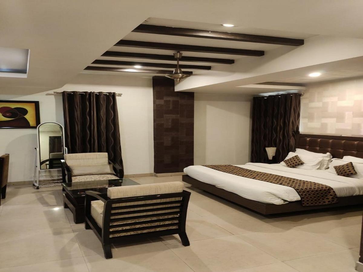 Genx Le Crescent Ghaziabad Hotel Exterior foto