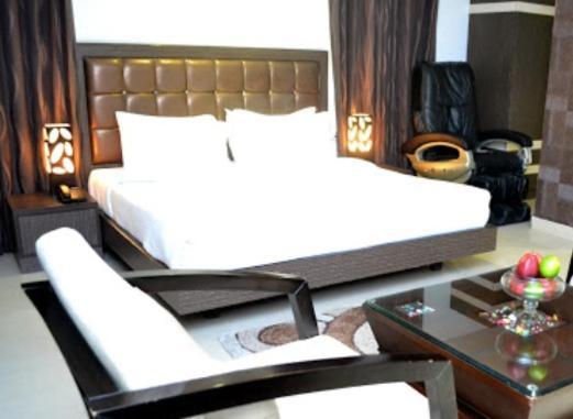 Genx Le Crescent Ghaziabad Hotel Exterior foto
