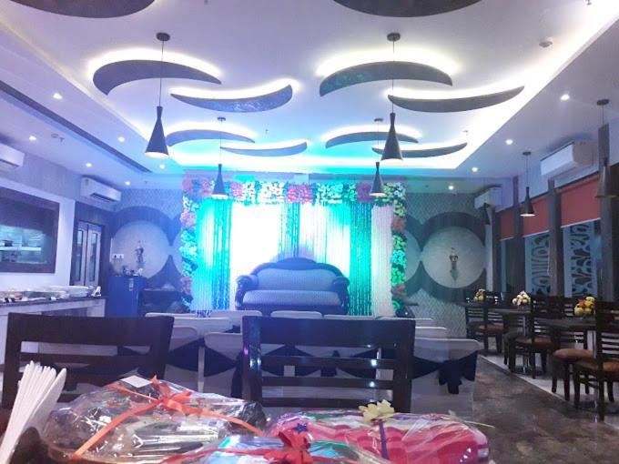 Genx Le Crescent Ghaziabad Hotel Exterior foto