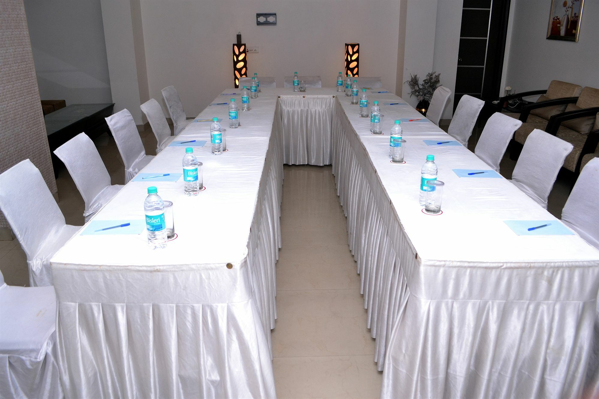 Genx Le Crescent Ghaziabad Hotel Exterior foto