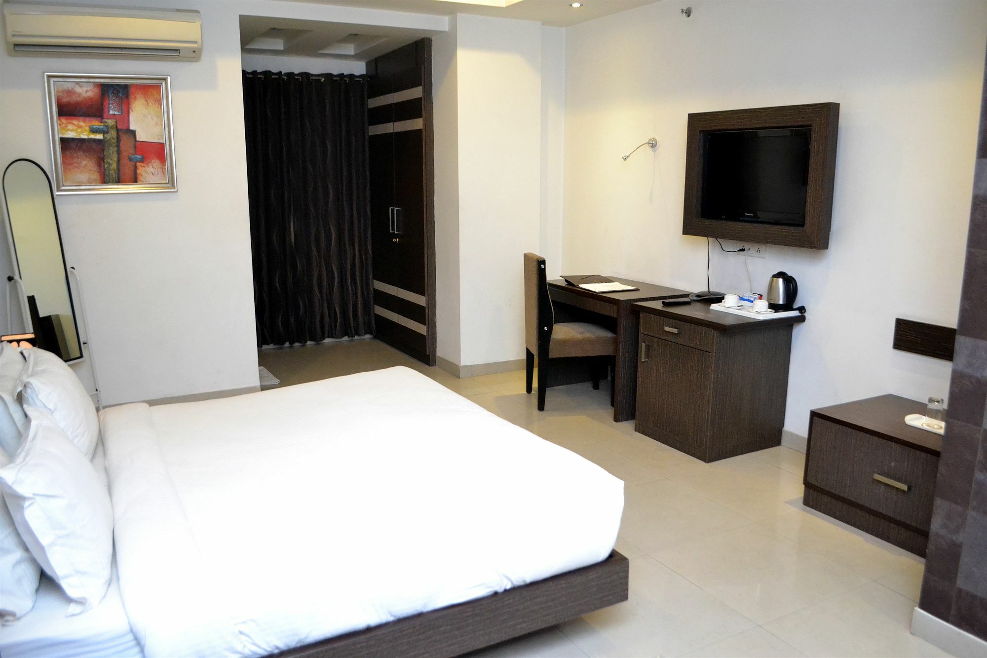 Genx Le Crescent Ghaziabad Hotel Exterior foto