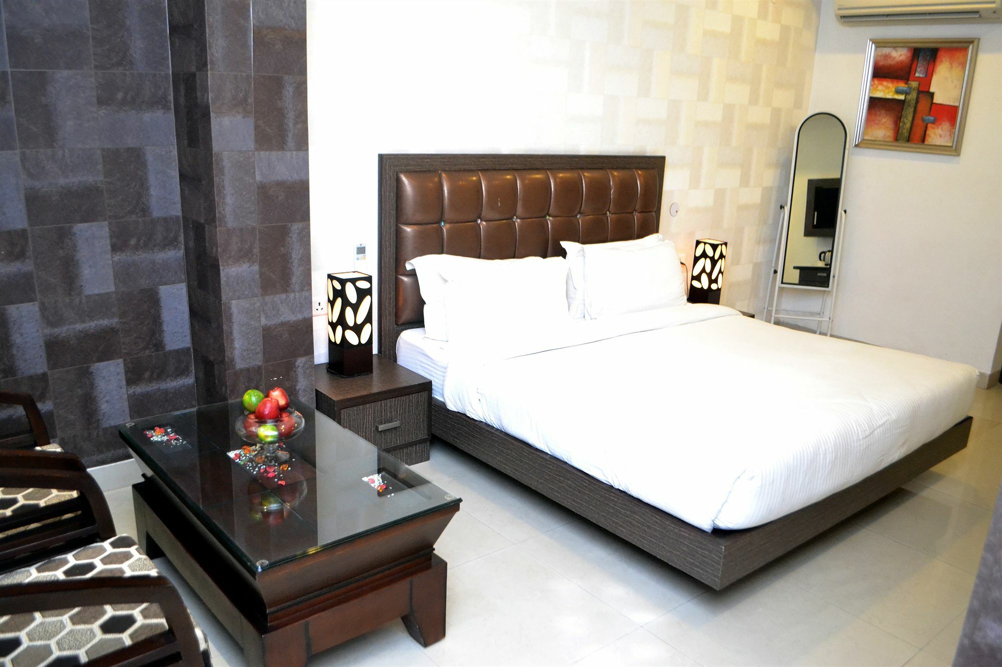 Genx Le Crescent Ghaziabad Hotel Exterior foto